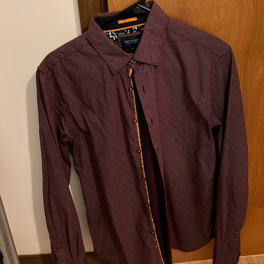 Men’s Small Dress Shirt Cactus Man Ricky Singh Maroon